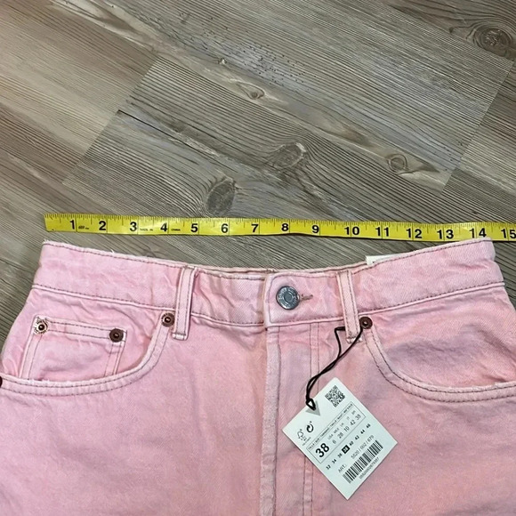 Zara Denim Shorts Light Pink High rise Side slit Button fly Raw hem Size 6 NWT - Picture 4 of 11